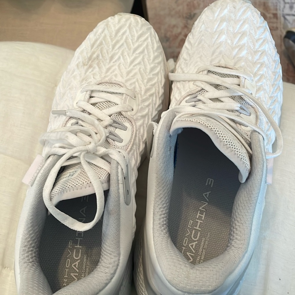 Underarmor men’s sneakers size 10 white